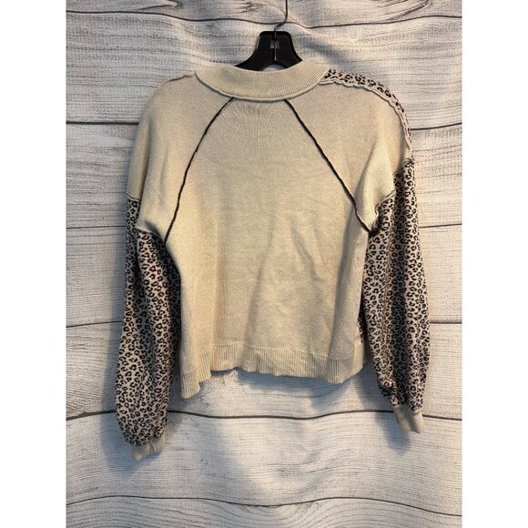 Stylish Leopard Print Snap Cardigan Sweater Size M - Picture 2 of 3